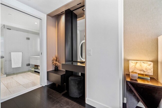 Building Photo - 150 Seaport Blvd