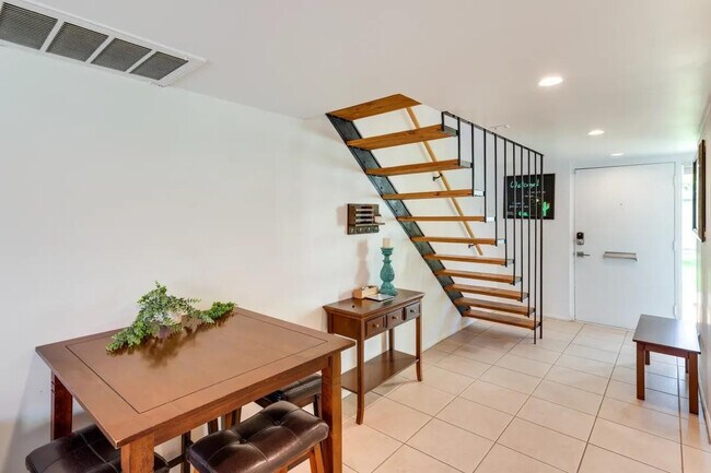 Building Photo - 7720 E Heatherbrae Ave