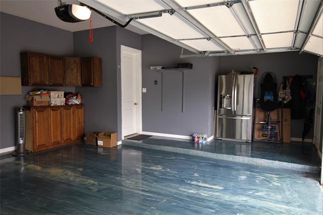 Building Photo - 221 Waterside Dr