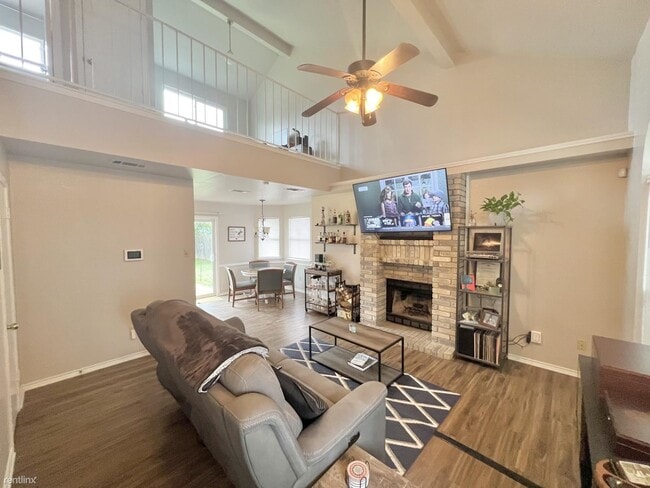 Building Photo - 2 br, 2 bath House - 2501 Windmill Dr