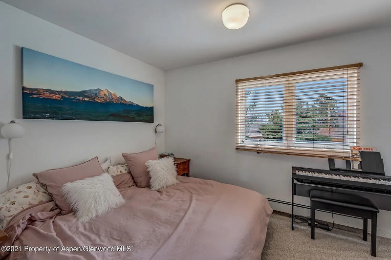 Building Photo - 350 S 8th St