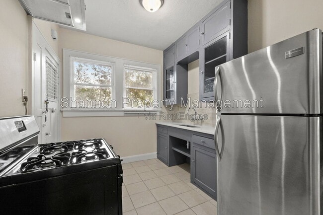 Building Photo - 436 Westmoreland St