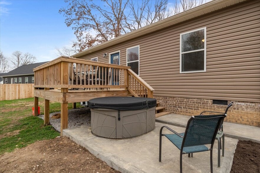 Building Photo - 400 Kaiser Rd