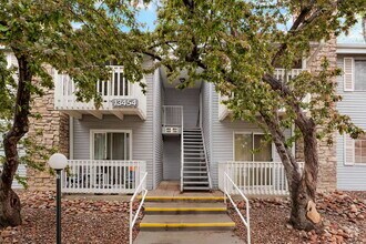 Building Photo - Aurora - 2 Bedroom 2 Bath Condo - Garage, ...