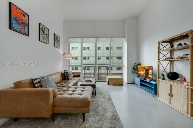 Building Photo - 253 NE 2nd St