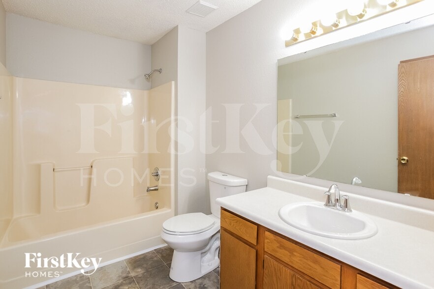 Building Photo - 6602 Hazelhatch Dr