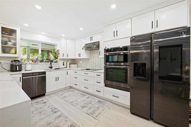 Building Photo - 5021 SW 29th Terrace