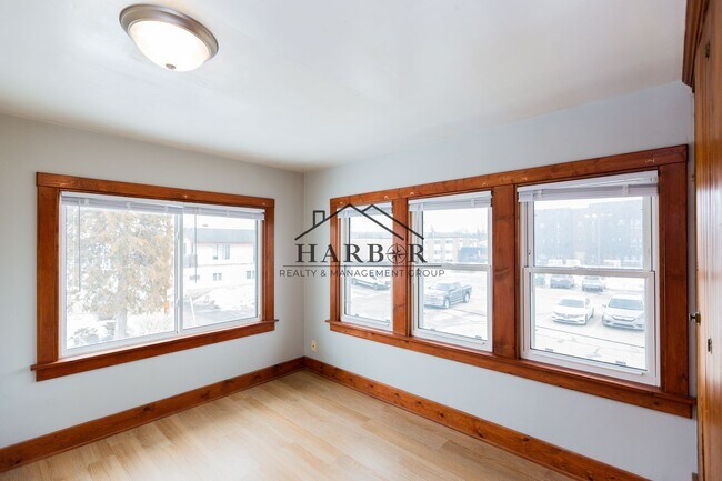 Building Photo - 15 8th St NW