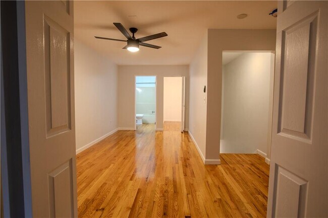 Building Photo - 420 Woodward Rd