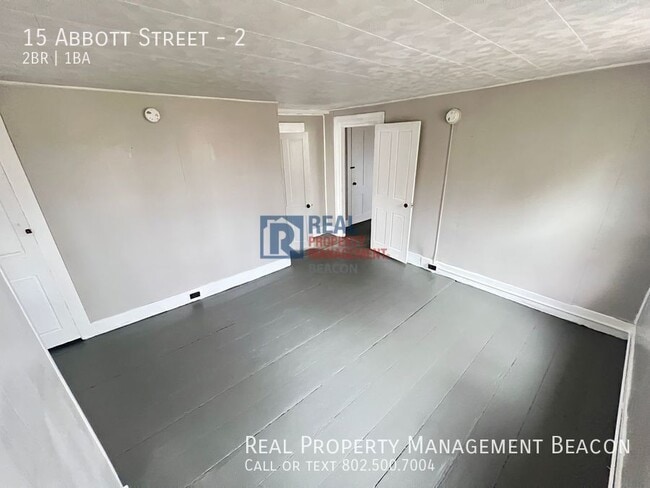 Building Photo - 15 Abbott St