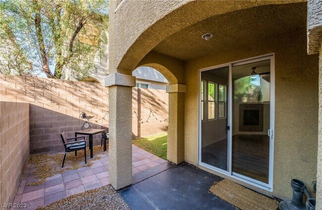 Building Photo - 1537 Moss View Ct