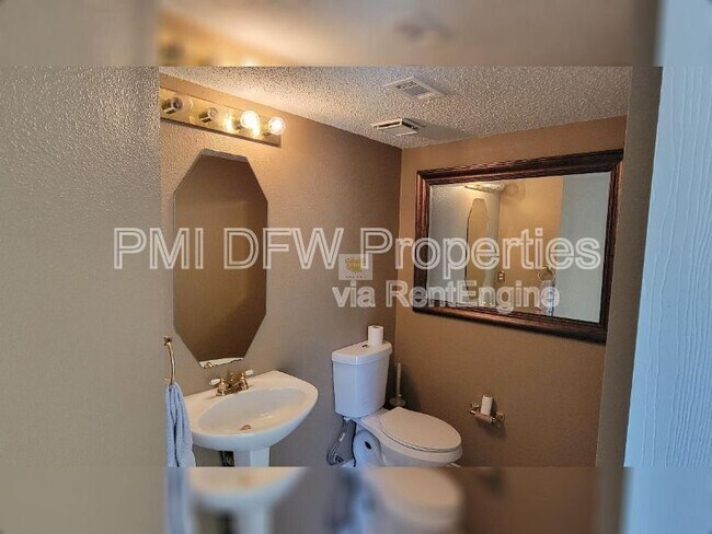 Building Photo - 822 Kipling Dr