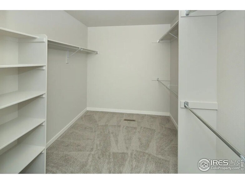 Building Photo - 2103 Mackinac St