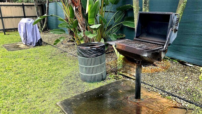 Building Photo - 2150 SW 16th Ave