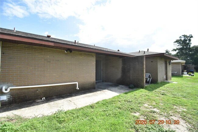 Building Photo - 409 Big Cedar Way
