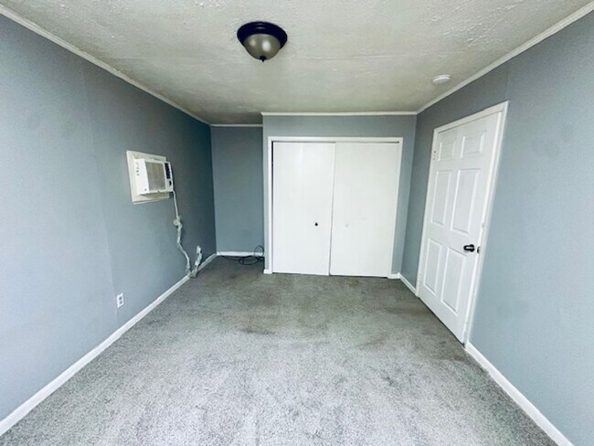 Building Photo - 3 Bedroom 1 Bathroom House For lease Welco...