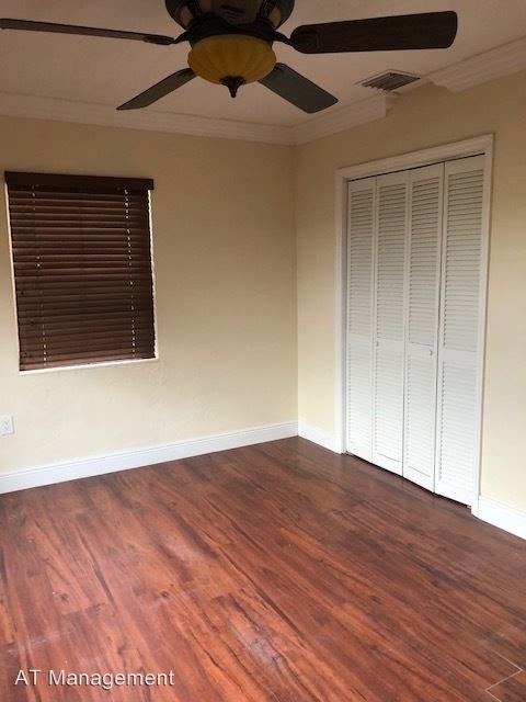 Building Photo - 5 br, 2 bath House - 3801 NW 4 PL