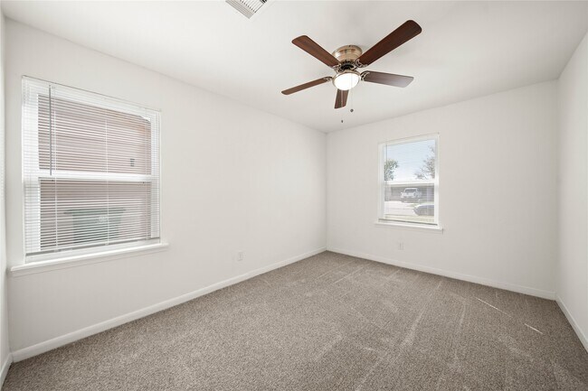 Building Photo - 2942 Knotty Oaks Trail