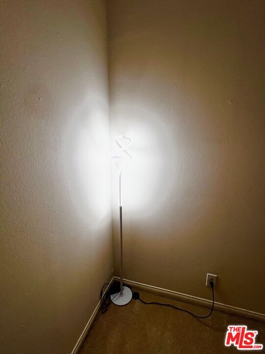 Building Photo - 4830 Elmwood Ave