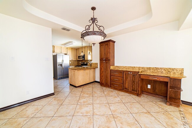 Building Photo - 2110 Lima Loop