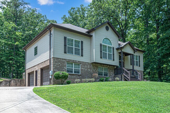 Building Photo - 12696 Alpine Cir