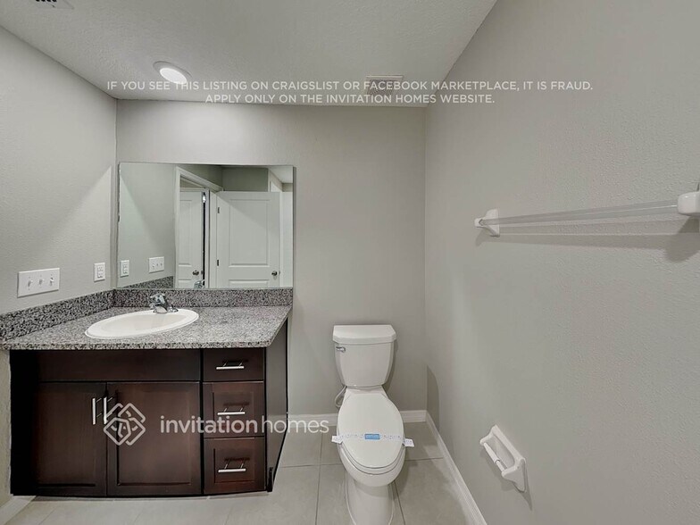 Building Photo - 2210 Treesdale Ave