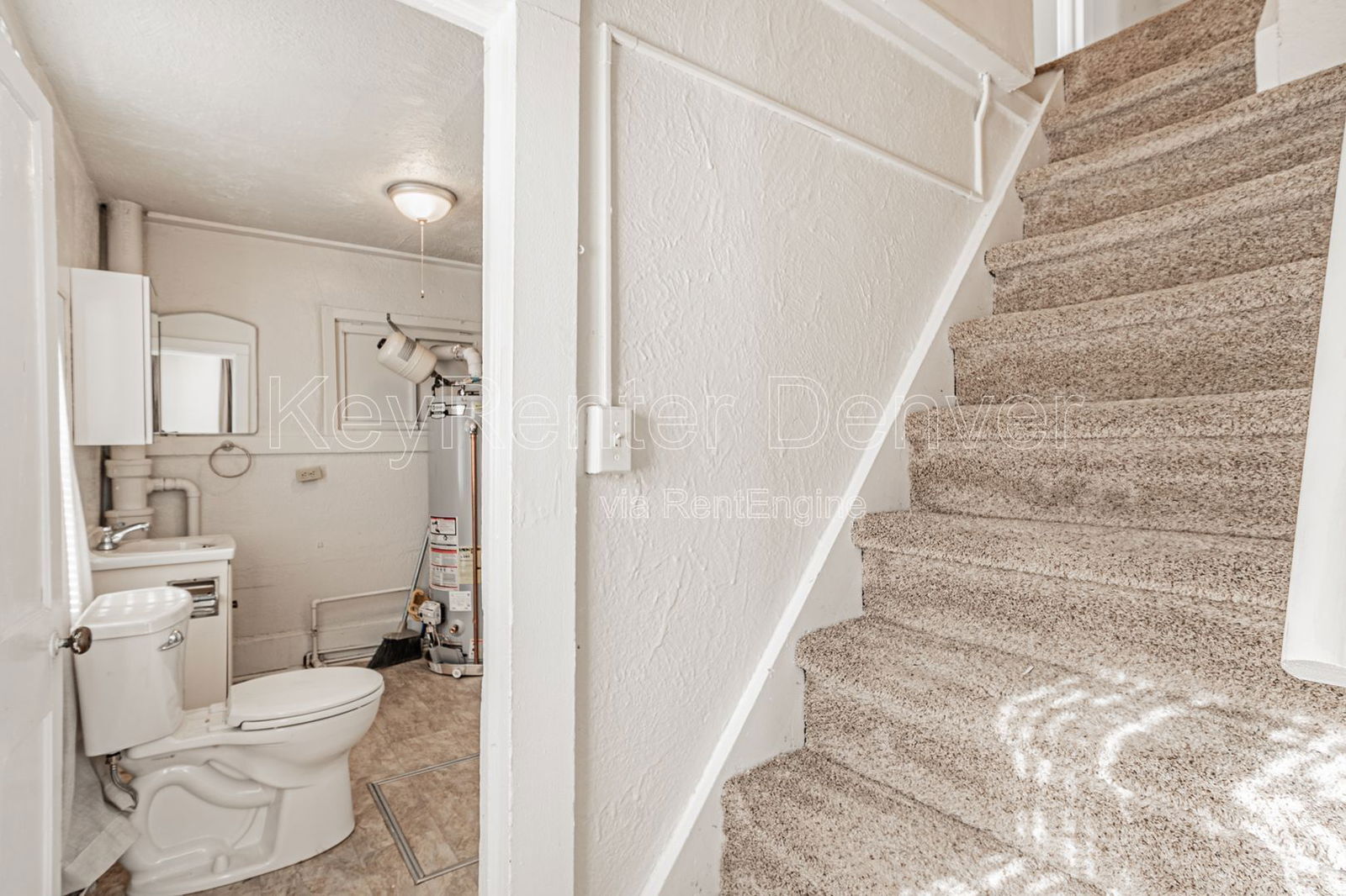 Building Photo - 2033 S Clayton St