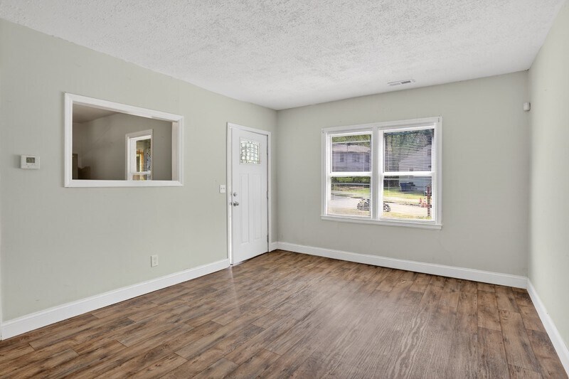 Building Photo - 1361 Byrere Terrace SW