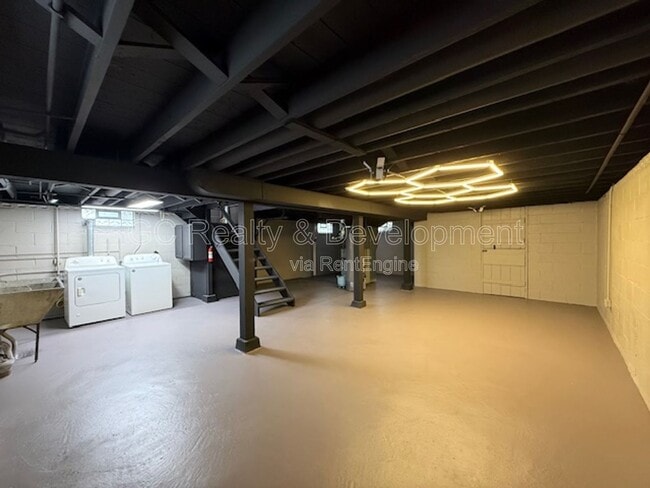 Building Photo - 114 Martin Ave