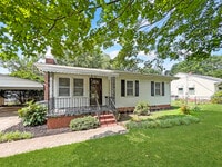 Building Photo - 22 Brownwood Dr