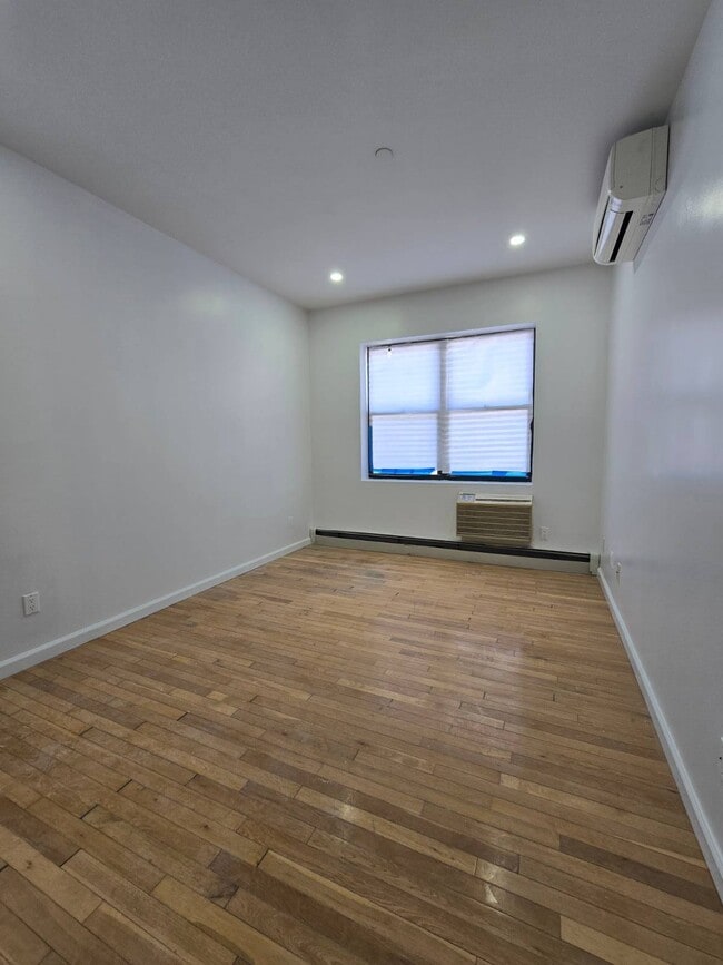 Building Photo - 1111 Sheepshead Bay Rd