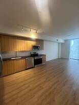 Building Photo - 853 E 27th St