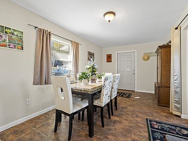 Building Photo - 3 bedroom, 2 bathroom 2,256 sqft home in a quiet Spearfish neighborhood!