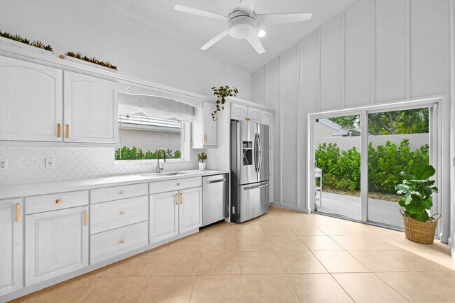 Building Photo - 61 Dorchester Cir