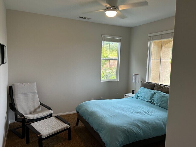 Building Photo - Beautiful 5-Bedroom Home In Oceanside