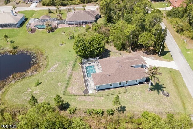 Building Photo - 638 Parkdale Blvd