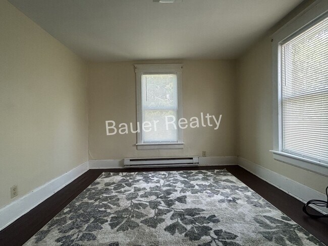 Building Photo - Affordable Three Bedroom Home