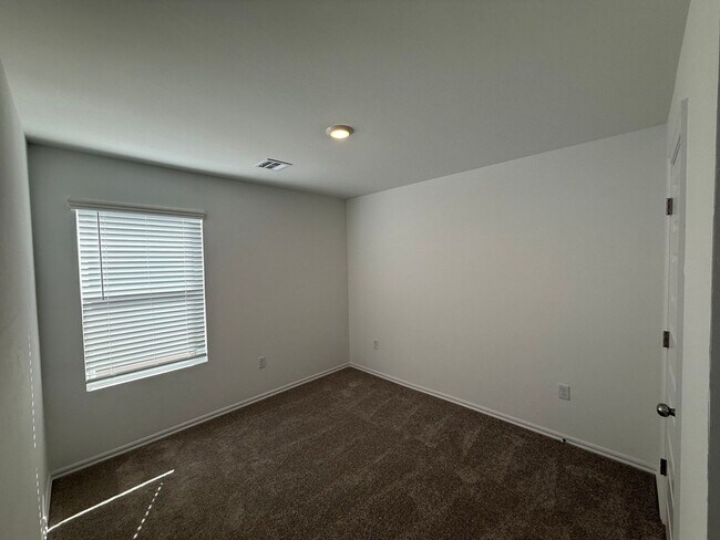 Building Photo - Brand New 4 Bedroom 2 Bath Home in Mustang Schools