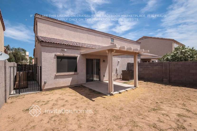 Building Photo - 7041 W Mercer Ln