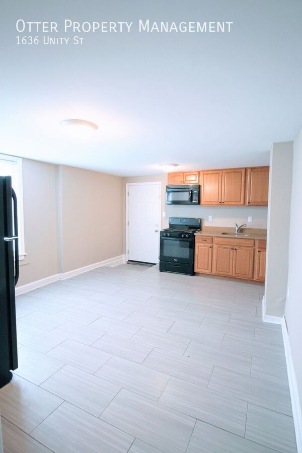 Building Photo - 1636 Unity St