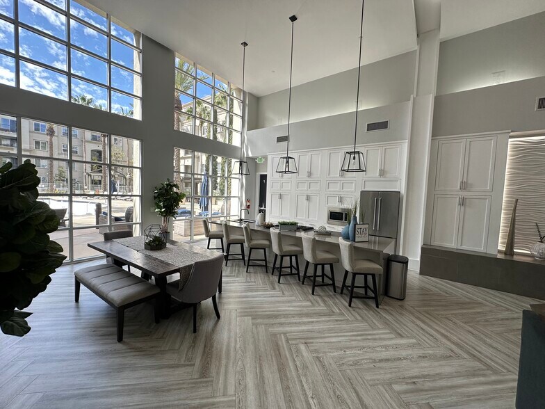 Very modern Club house - 1336 Scholarship