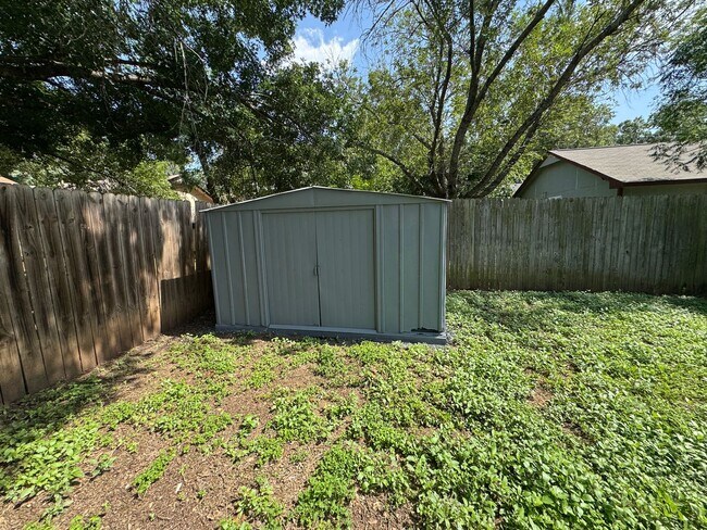 Building Photo - 10138 Inridge
