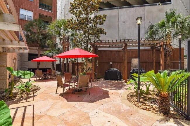 Building Photo - 300 St Joseph Pkwy