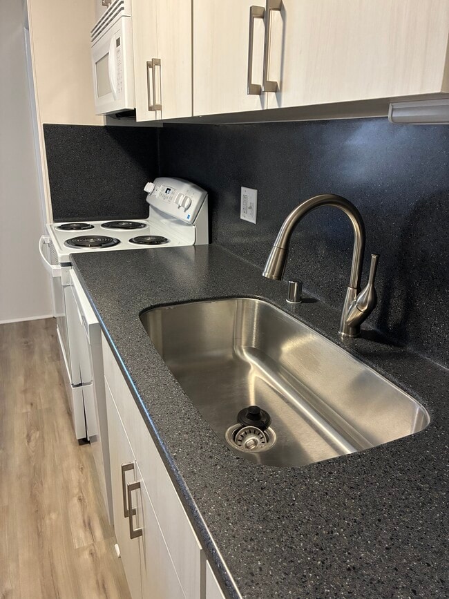 Building Photo - 1778 Ala Moana Blvd