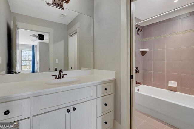 Building Photo - 10659 Serenbe Ln