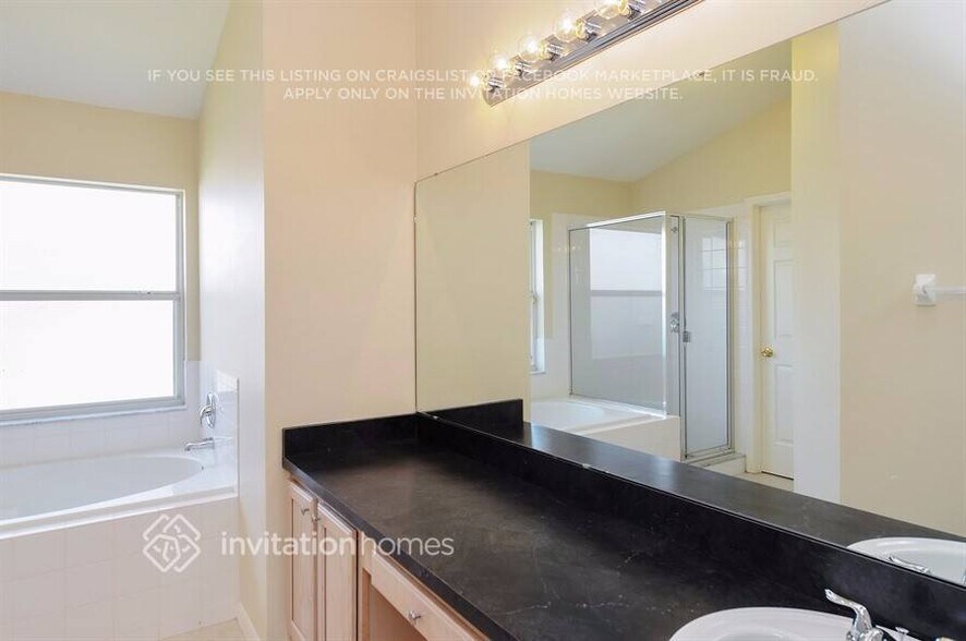 Building Photo - 658 Cornwallis Dr