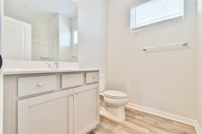 Building Photo - 2350 Whistler Wy NE