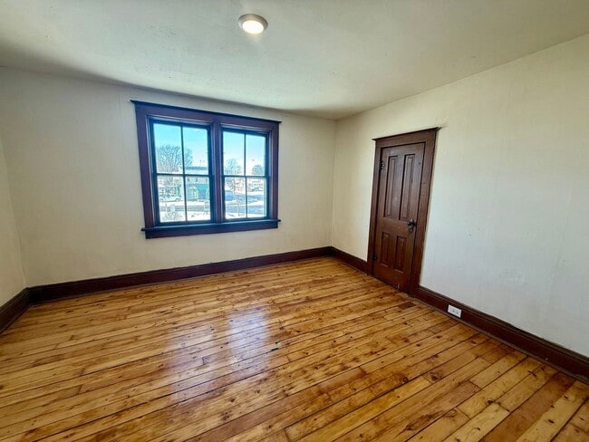 Building Photo - 4 Bed 1 Bath Single Family Home in Wausau