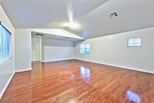 Building Photo - 8495 Cerritos Ct