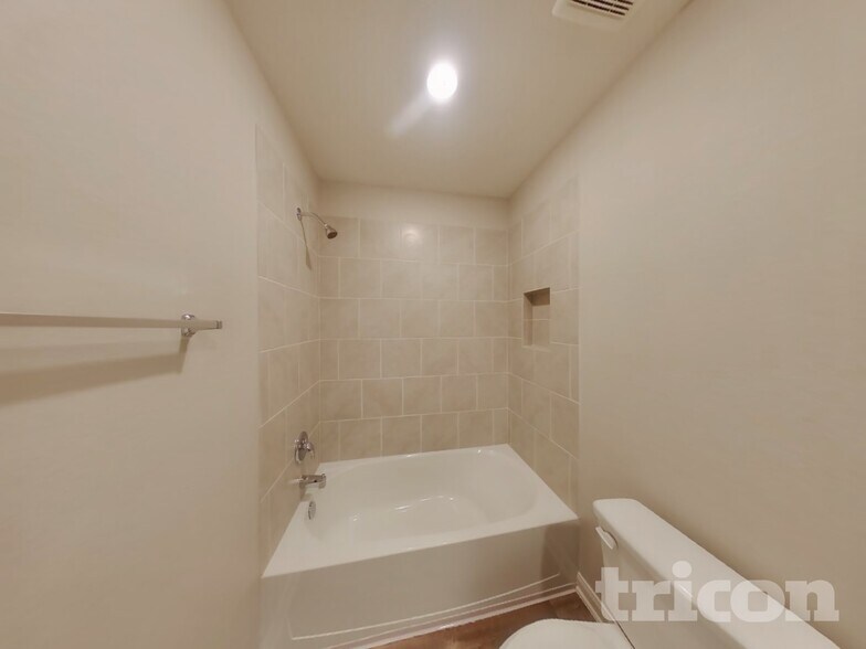 Building Photo - 11826 Davalos Ln